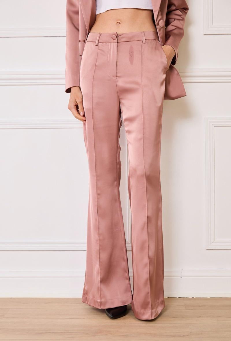 Σατέν κοστούμι στενή γραμμή