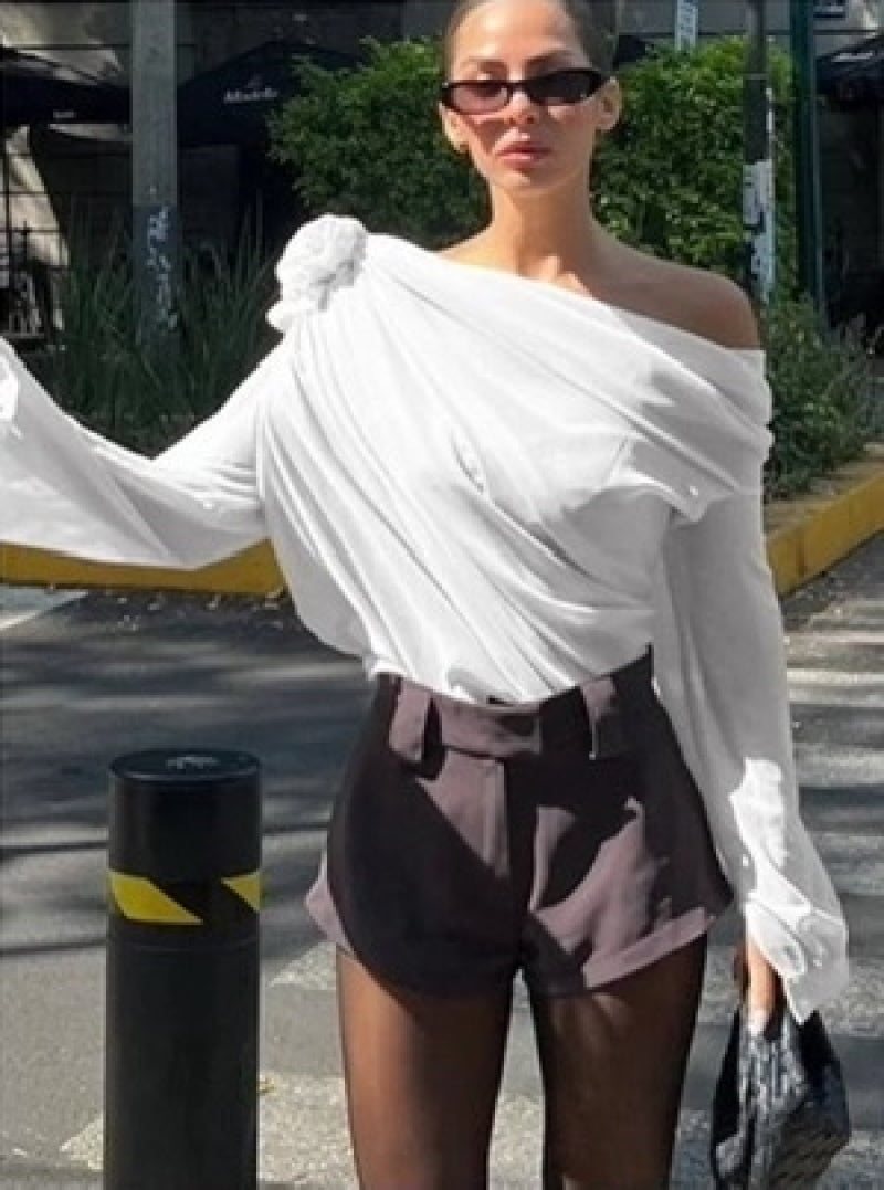 Λευκή μπλούζα ντραπέ μακρύ μανίκι