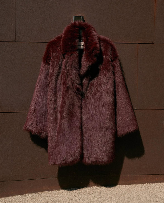 Γούνα Μπορντώ - Κομψή Γυναικεία Γούνα