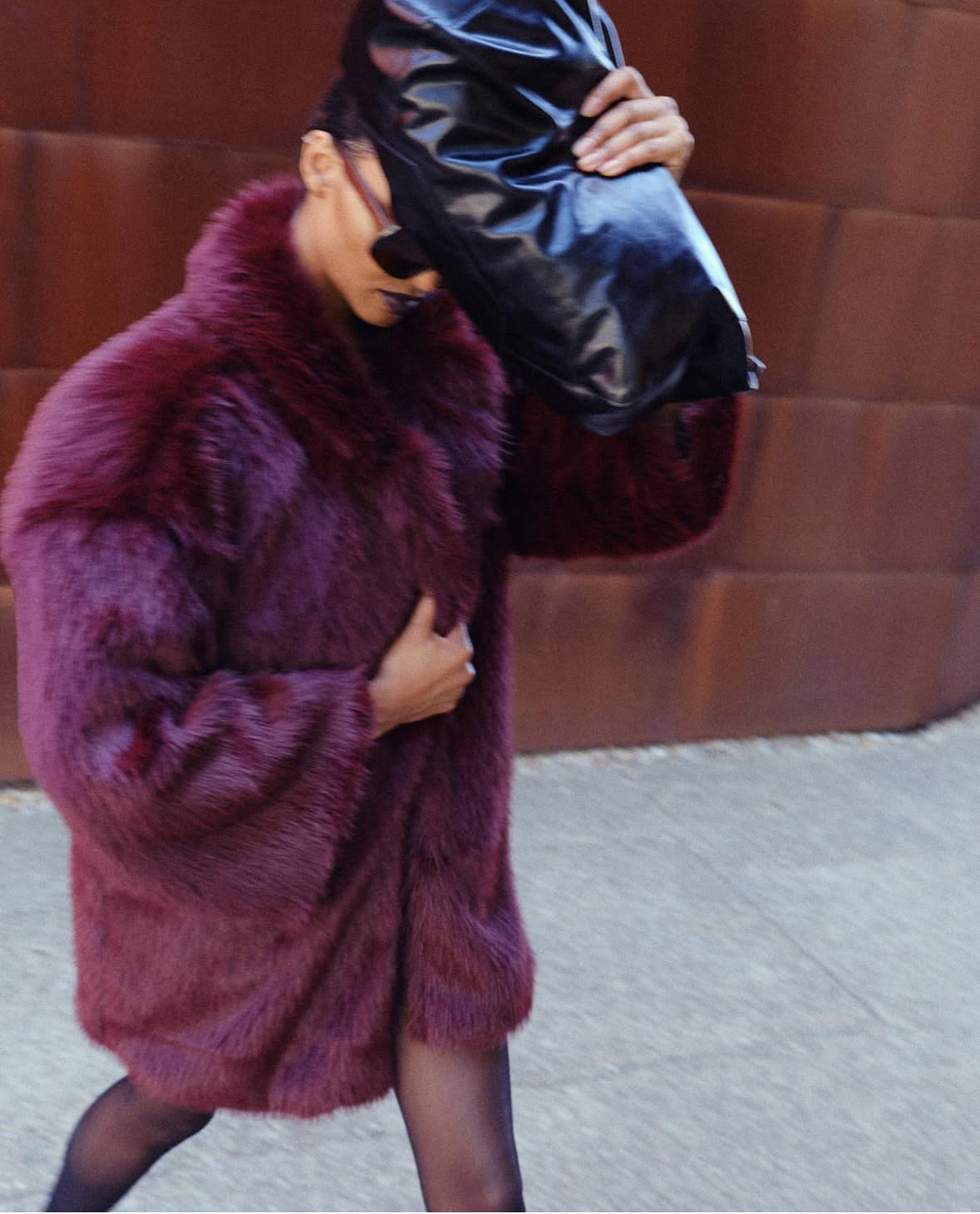 Γούνα Μπορντώ - Κομψή Γυναικεία Γούνα