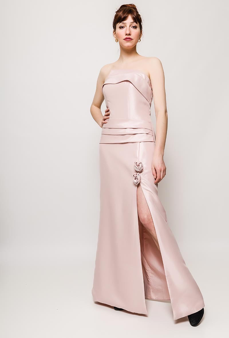 Φόρεμα μαξι ταφτάς στράπλες στο χρώμα της πούδρας