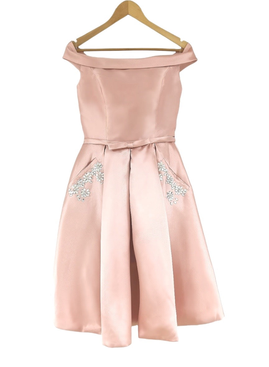 Φόρεμα εποχής κορσέ Α γραμμή ροζ της πούδρας.